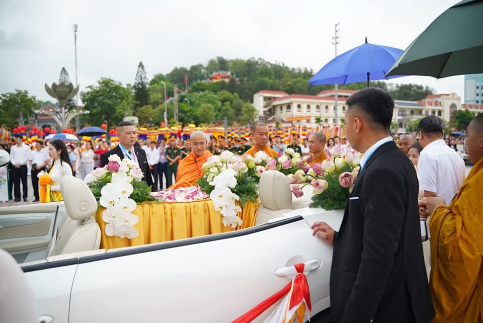 xaloiphattaichuapgucson_chuaphucsonbacgiang_xaloiphat_nguoiphattu (13).jpg
